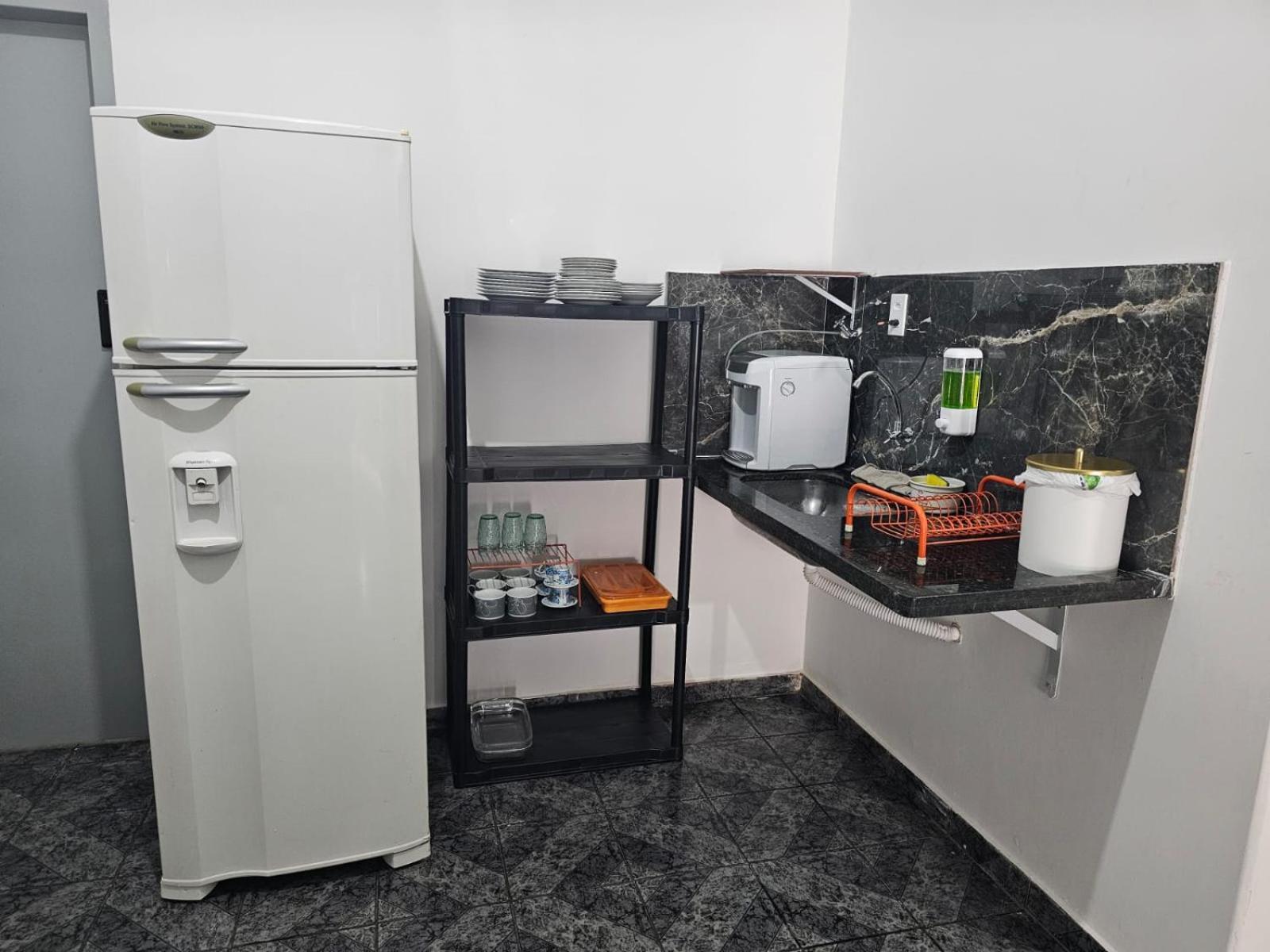 Cig Hostel Гоянія Екстер'єр фото