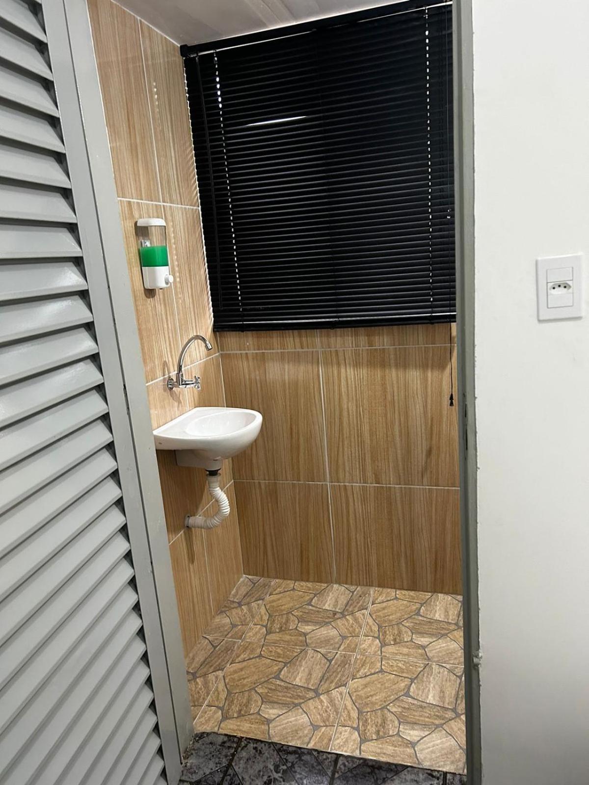 Cig Hostel Гоянія Екстер'єр фото